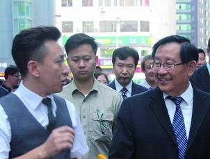 科技部部长万钢一行来到中关村创业大街调研