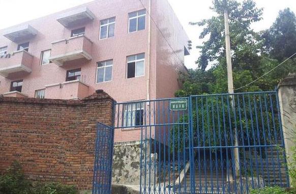 案发学校