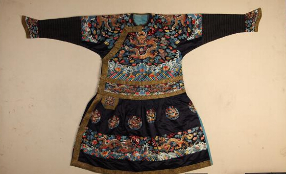 清末女性的旗服