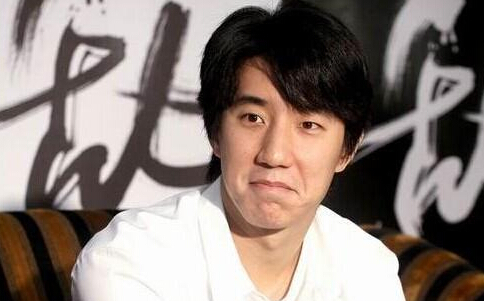 房祖名9号东城法院受审