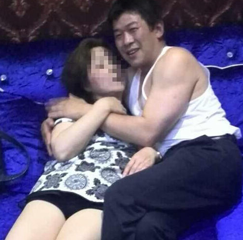 检察官曝不雅照被停职
