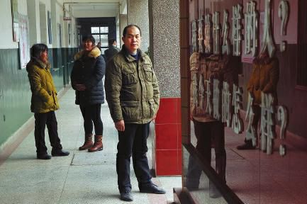 高二男生校内“猝死” 家长怀疑在学校遭殴打