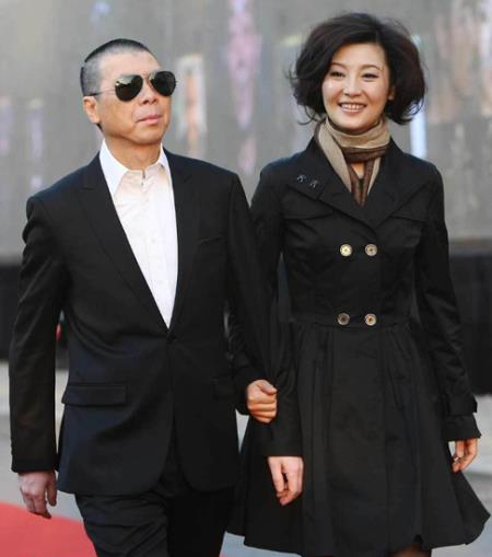冯小刚前妻获赞不输现任 徐帆称网友开玩笑