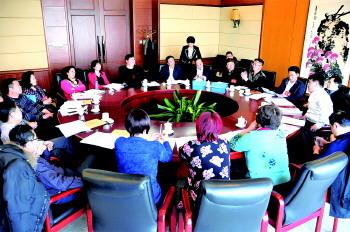 班主任费一直是15元 多发钱违纪不发没人愿干