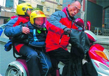 上海一小学“创意开学” 首日推广“救护操”