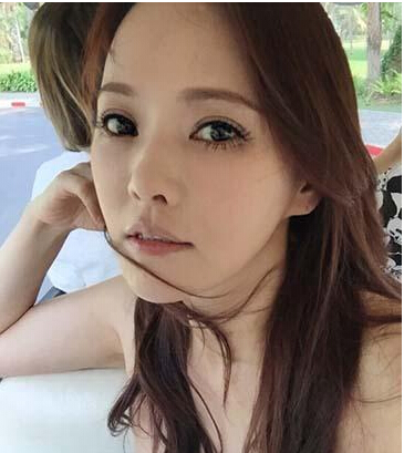 伊能静现身泰国办婚礼