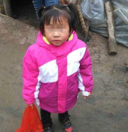 女童走失后自己返回家中