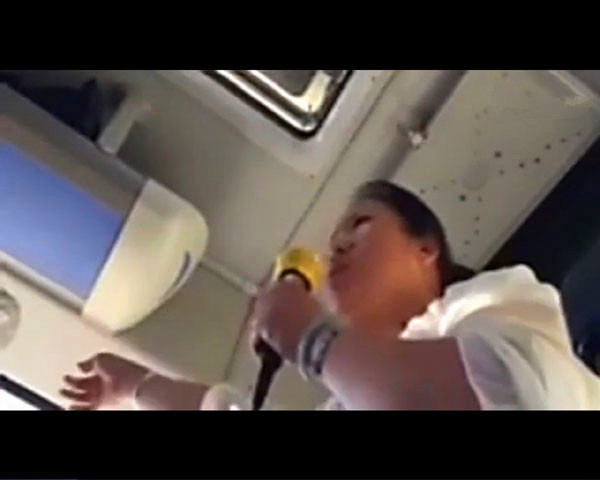 女导游骂游客购物少