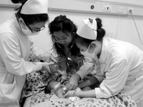 年轻老爸熟睡 压死一个月大女儿