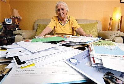 92岁老太不堪慈善组织催捐款自杀 行善用尽养老金陷财务困境
