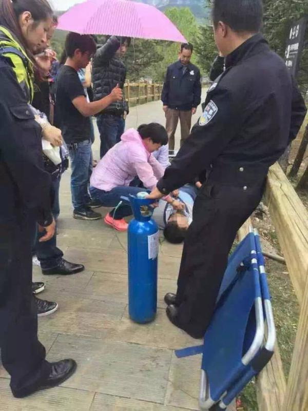 丽江一导游带团时突然死亡最后的话：太累了
