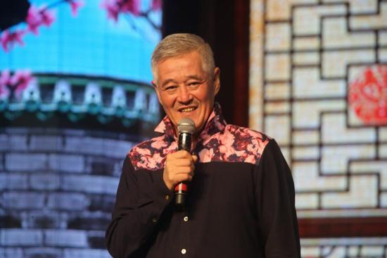 赵本山向西藏地震灾区捐款700万元 系个人捐款最多明星