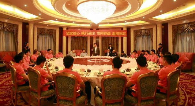 揭秘许家印家宴菜单:餐标每人600吃完就大胜