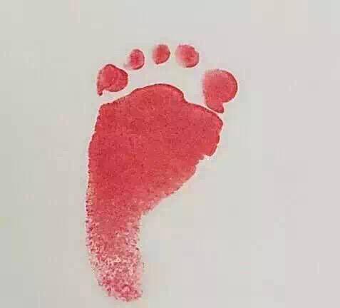 李娜生女晒小公主脚丫照：我们很爱她
