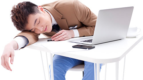 上班族正确午睡姿势 你知道如何睡对吗