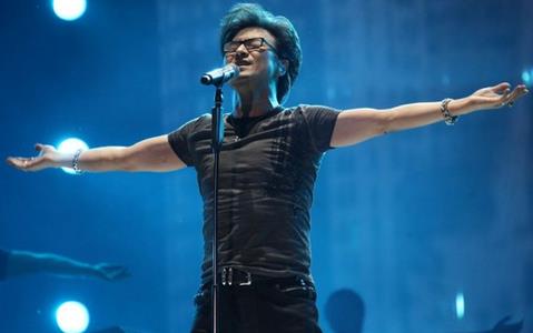 心疼汪峰 “半壁江山体”遭调侃仍难上头条