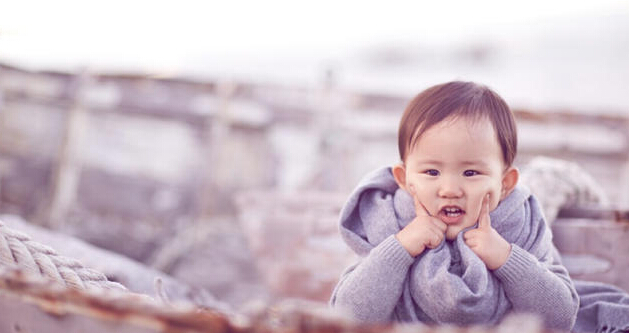 黄磊孙莉新西兰度蜜月 小女儿正面首次曝光