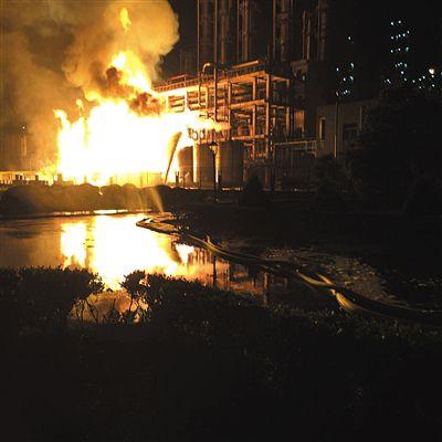 爆燃事故现场