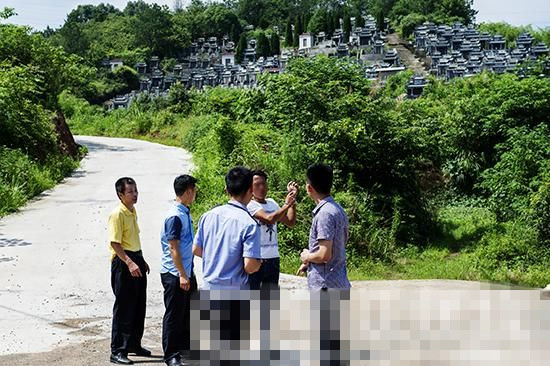 现实版盗墓笔记：男子两月撬200座坟 每晚住公墓
