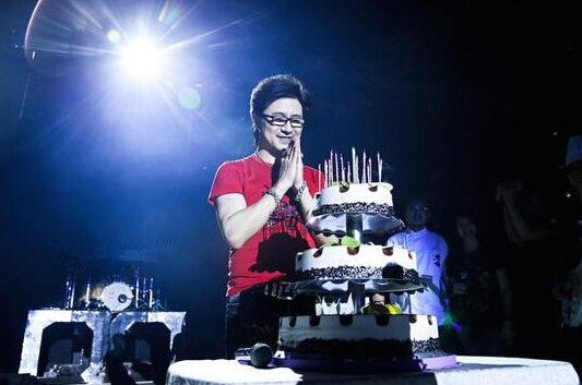 章子怡婚期已至 汪峰西安忙庆生