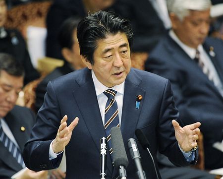 安倍放言日美要在南海敲打中国 首相官邸恐吓媒体不得报道