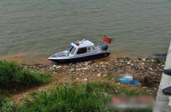 母亲将6岁脑瘫儿绑身上跳江 获救时亲手断绳致孩子溺亡