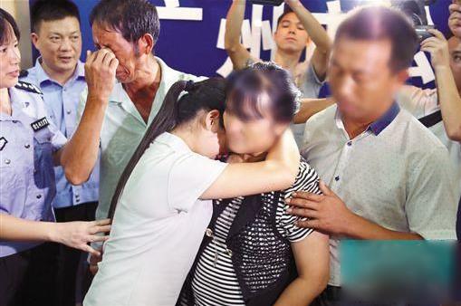 15岁少女恋上表哥却被狠心拐卖 遭公公强暴7年后找回家