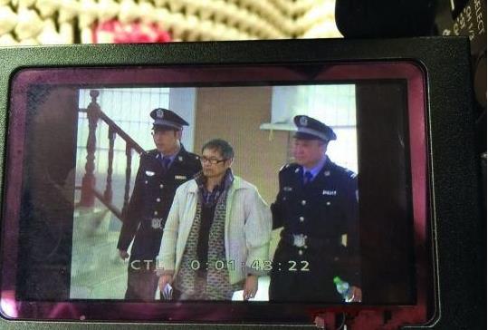 江西农民偷拍县长收礼被抓判刑 上诉要求调查收礼事件