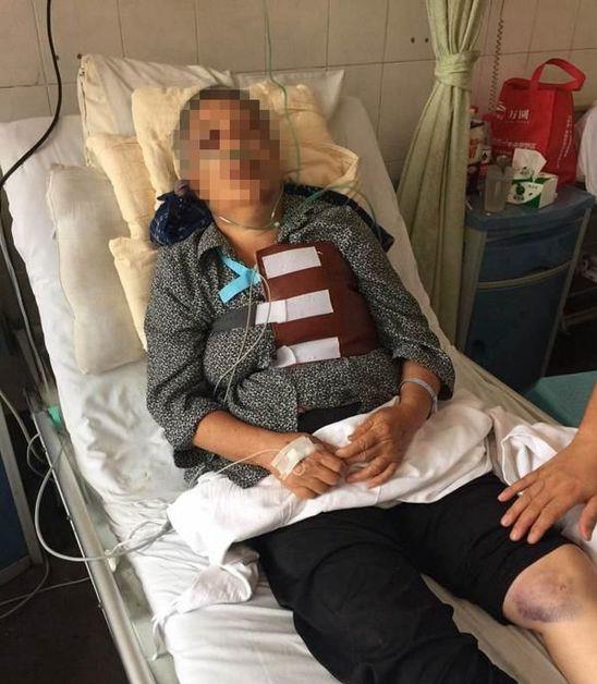 一把青菜引发的血案：七旬老人被菜贩爆踩头部打断肋骨