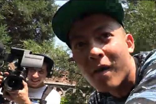陈冠希被跟拍咄咄逼人
