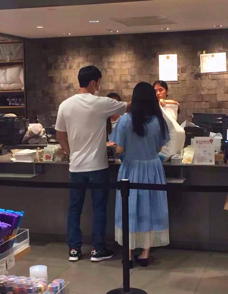 李晨范冰冰甜蜜疑同居