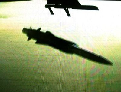 鹰击12导弹疑曝空射画面 两发可击沉航母