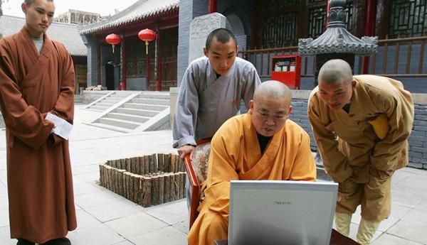 古代高僧如何赚钱：靠皇帝 当地主 放高利贷