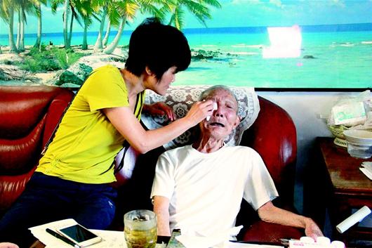 87岁战友拍桌骂质疑邱少云者：这些混账东西
