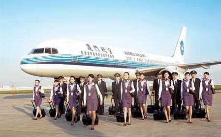 12岁女孩辱骂乘务长拒绝道歉 机组拒载遭航空公司处罚