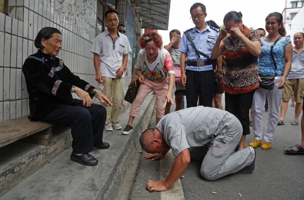 男子被关20年无罪释放：以自杀拒减刑 女友已跳楼自杀
