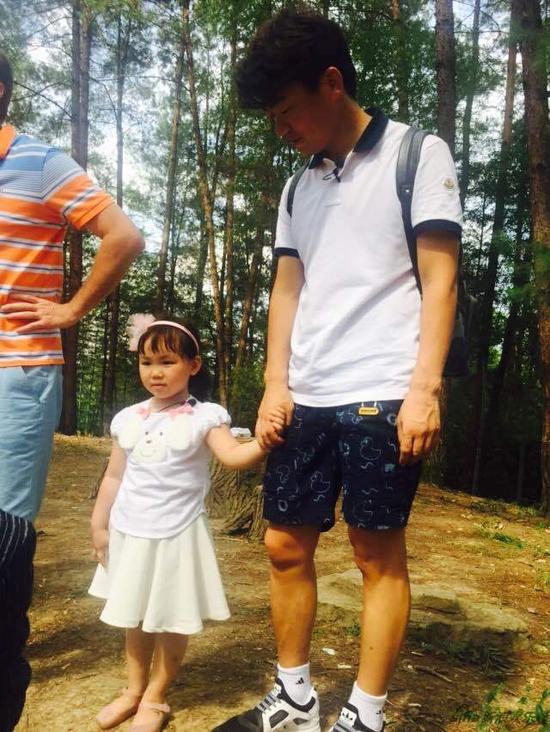 王宝强携女客串爸爸3