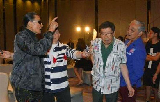79岁谢贤怒扇77岁曾江耳光 当众爆粗：你怎不死