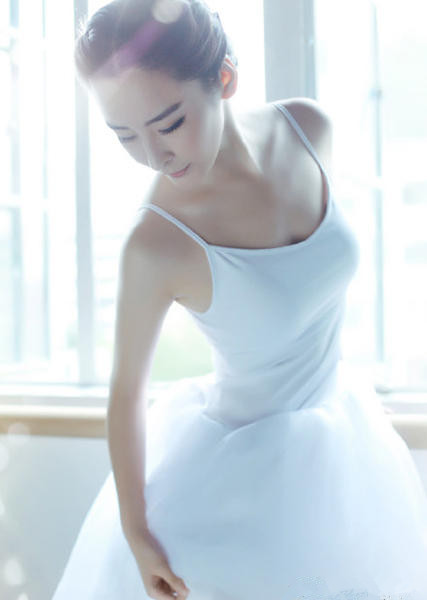 “小杨幂”湿身色诱周星驰 放狠话能全裸出镜