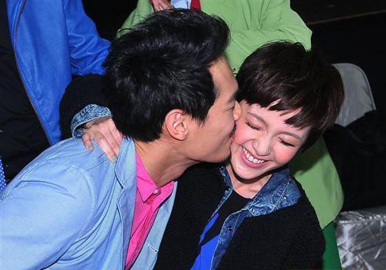 郭采洁杨佑宁同台亮相 女王难忍旧情现场飙泪