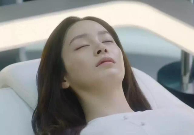 Rain女友金泰熙饰韩剧女主 睡4集赚21万境界高