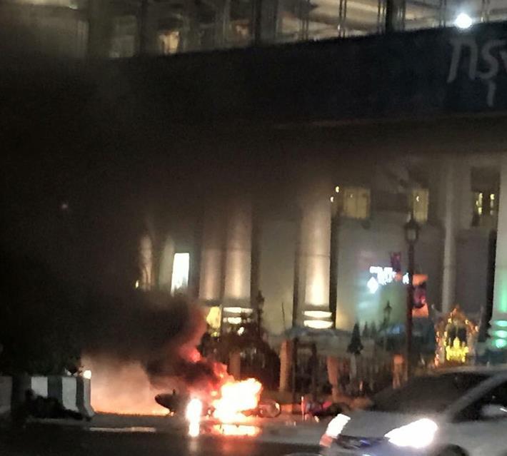 曼谷爆炸现场：残肢满地 佛像旁炸弹被指针对外国人
