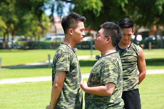 欧豪郝劭文对望