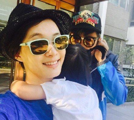 孙俪邓超比拼与女儿感情 网友：小花内心是崩溃的