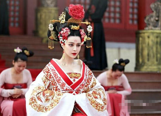 范冰冰从丫环变女王 林心如被问：你心酸吗？