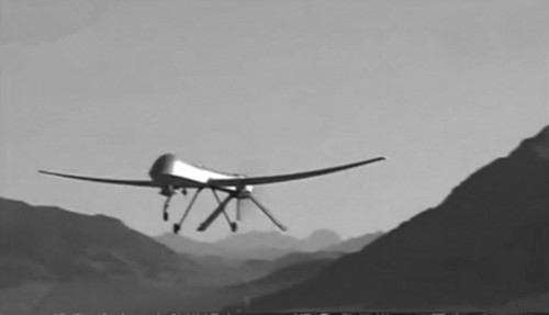 “彩虹五号”无人机成功起飞