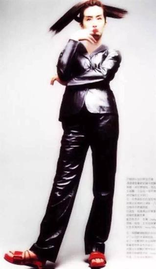 王祖贤杂志旧照造型雷人