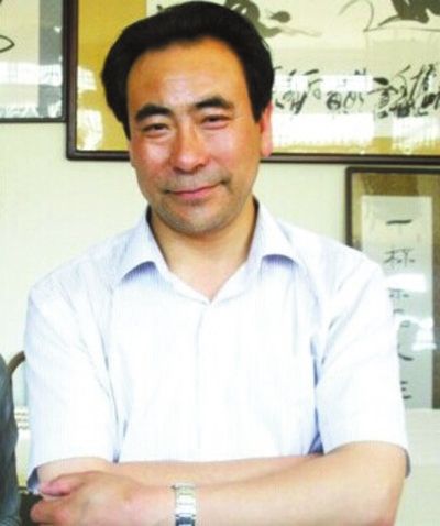 周恩来特型演员常铠霖强奸书画爱好者并拍裸照被判刑