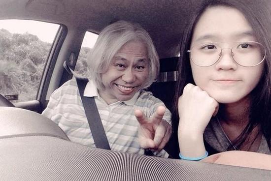 “爷孙恋”女主林靖恩发文否认贪财 男友存款每月见底