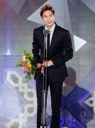 首尔电视节最完整获奖名单：李敏镐钟汉良吸睛